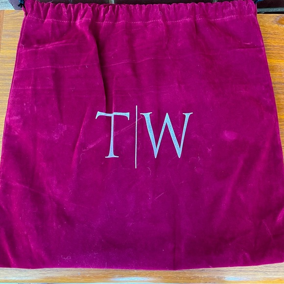 Thomas & Wynter Ginger Brown Vegan Leather Laptop Portfolio Bag - Picture 10 of 11